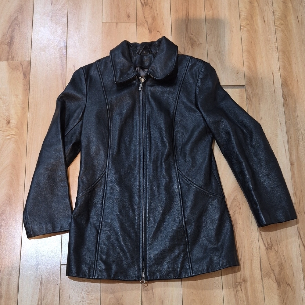 Danier Women's Size Small Black Leather Zip-Front Ladies Jacket